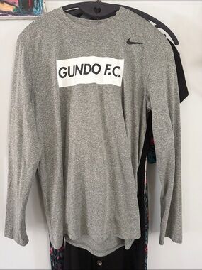 Women’s long sleeve Nike dry fit GRAY
